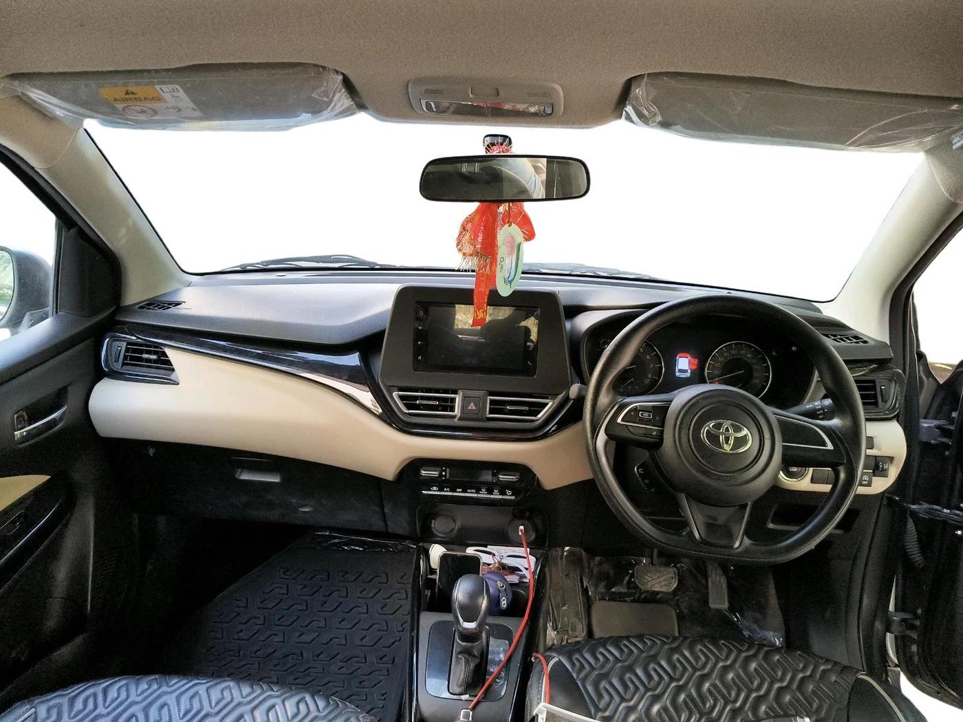 2024 Toyota Glanza G AMT, Petrol, Automatic, 30,383 km, interior