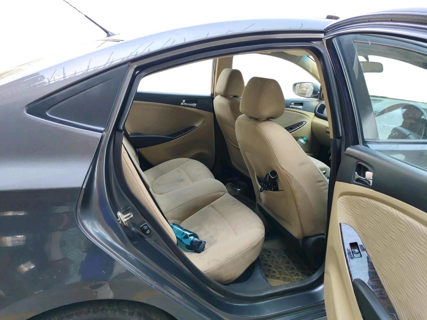 2012 Hyundai Verna FLUIDIC 1.6 VTVT EX, Petrol, Manual, 2,03,125 km, interior