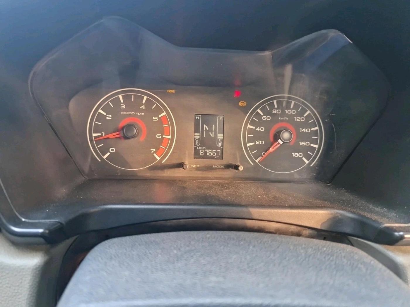 2016 Mahindra Kuv100 K4 D 6 STR, Diesel, Manual, 87,667 km, interior