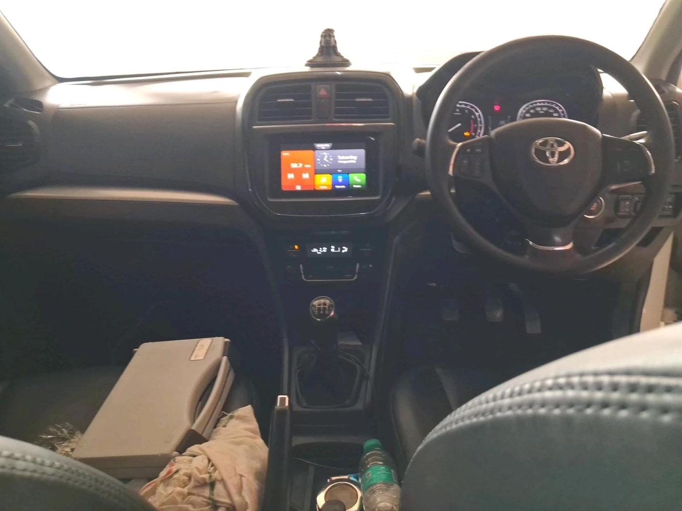 2021 Toyota URBAN CRUISER HIGH GRADE MT, CNG, Manual, 1,26,269 km, interior