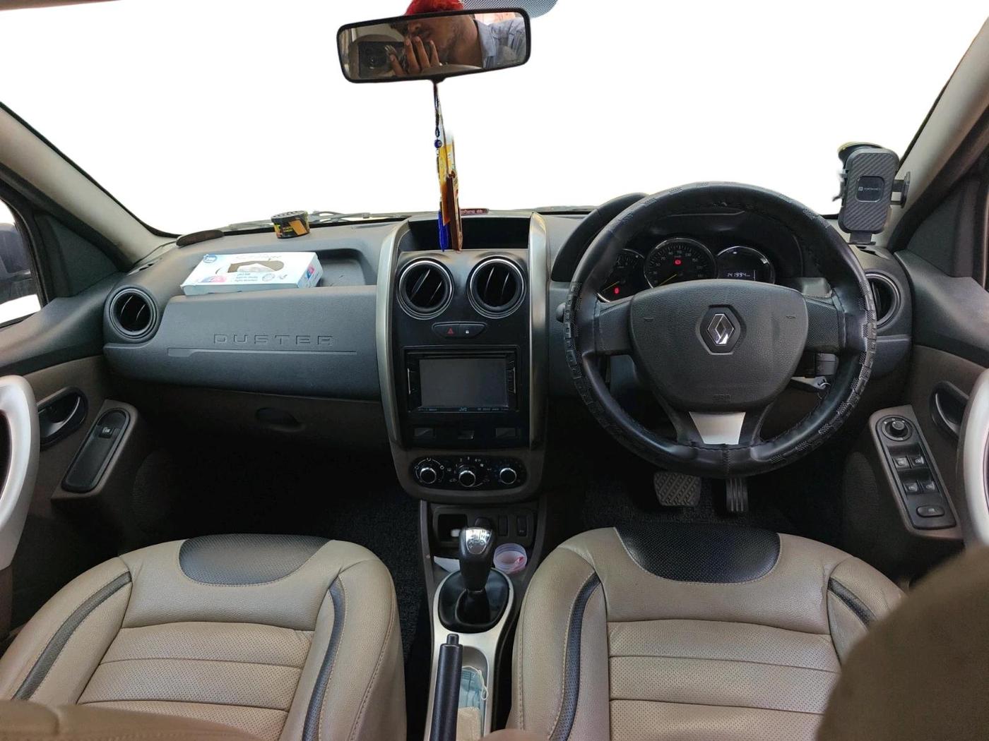 2016 Renault Duster 110 PS RXL 4X2 AMT, Diesel, Automatic, 1,41,994 km, interior
