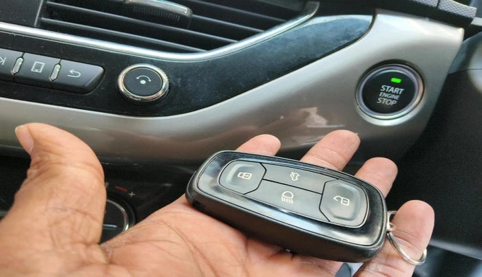 2018 Tata NEXON XZ PLUS DIESEL DUAL TONE, Diesel, Manual, 69,849 km, interior