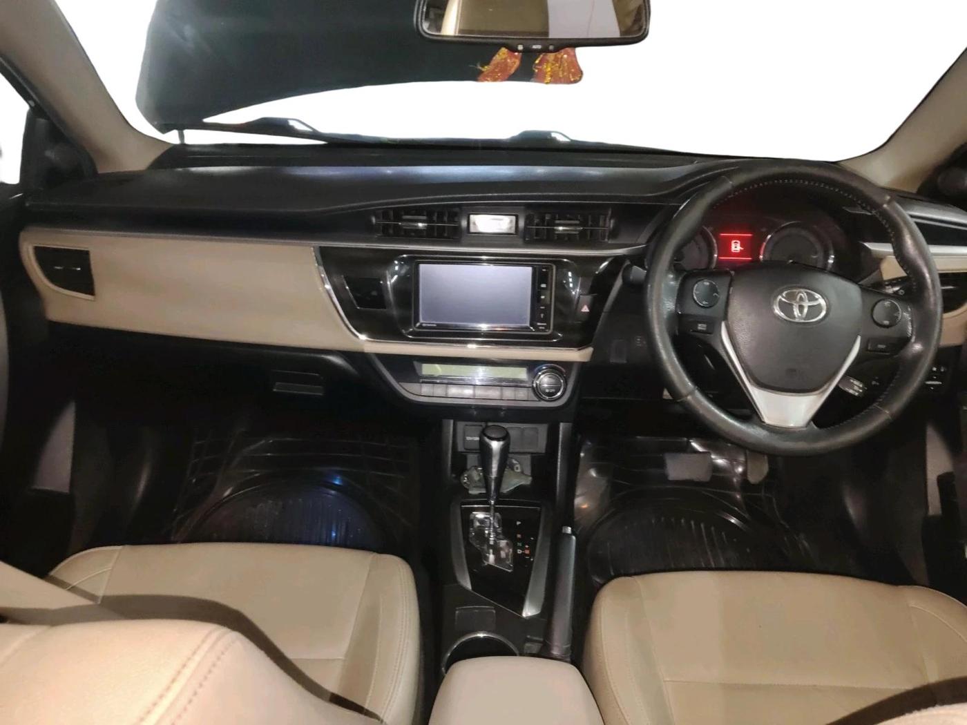 2016 Toyota Corolla Altis VL CVT PETROL, Petrol, Automatic, 1,72,173 km, interior