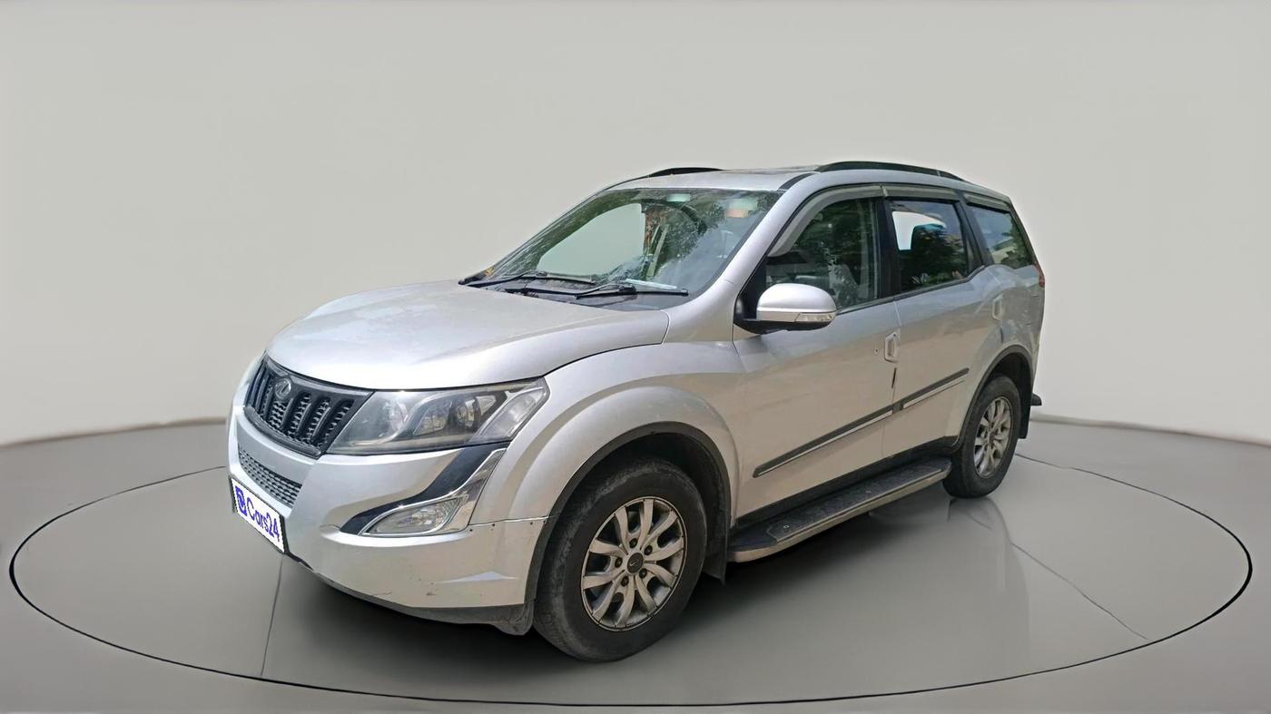 2017 Mahindra XUV500 W10 AT, Diesel, Automatic, 1,67,096 km, exterior