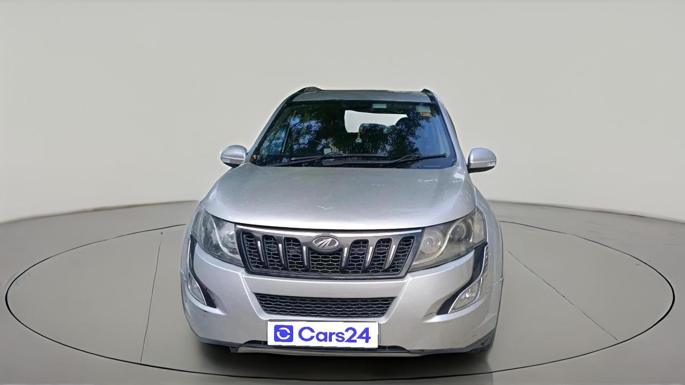 2017 Mahindra XUV500 W10 AT, Diesel, Automatic, 1,67,096 km, exterior