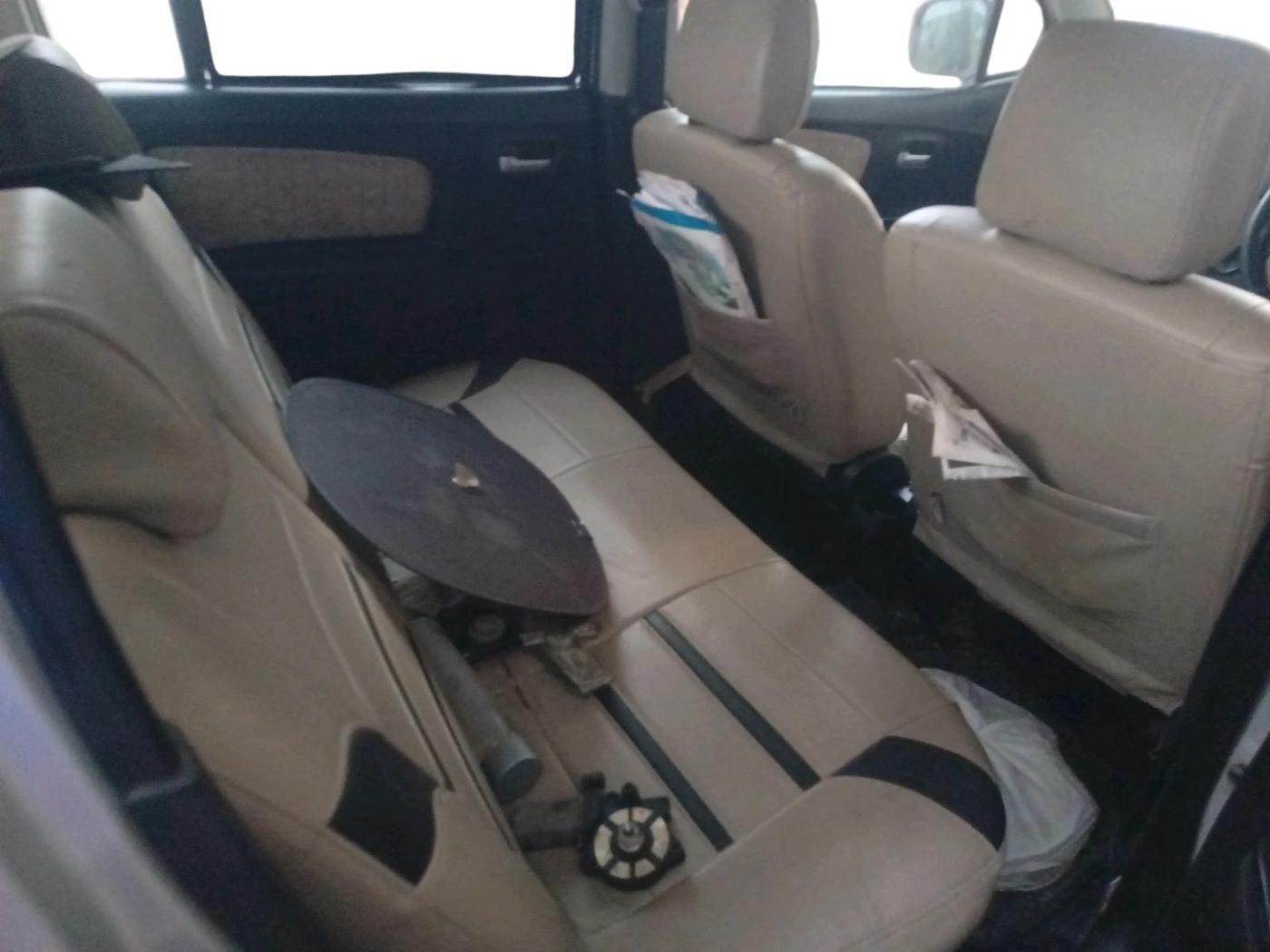 2018 Maruti Wagon R 1.0 VXI, CNG, Manual, 1,24,640 km, interior