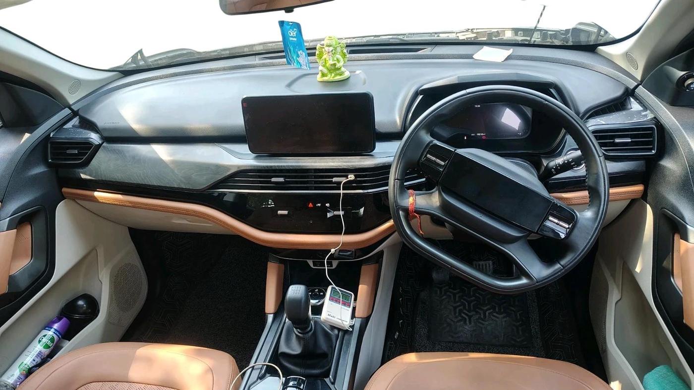 2024 Tata Safari ADVENTURE PLUS, Diesel, Manual, 19,210 km, interior