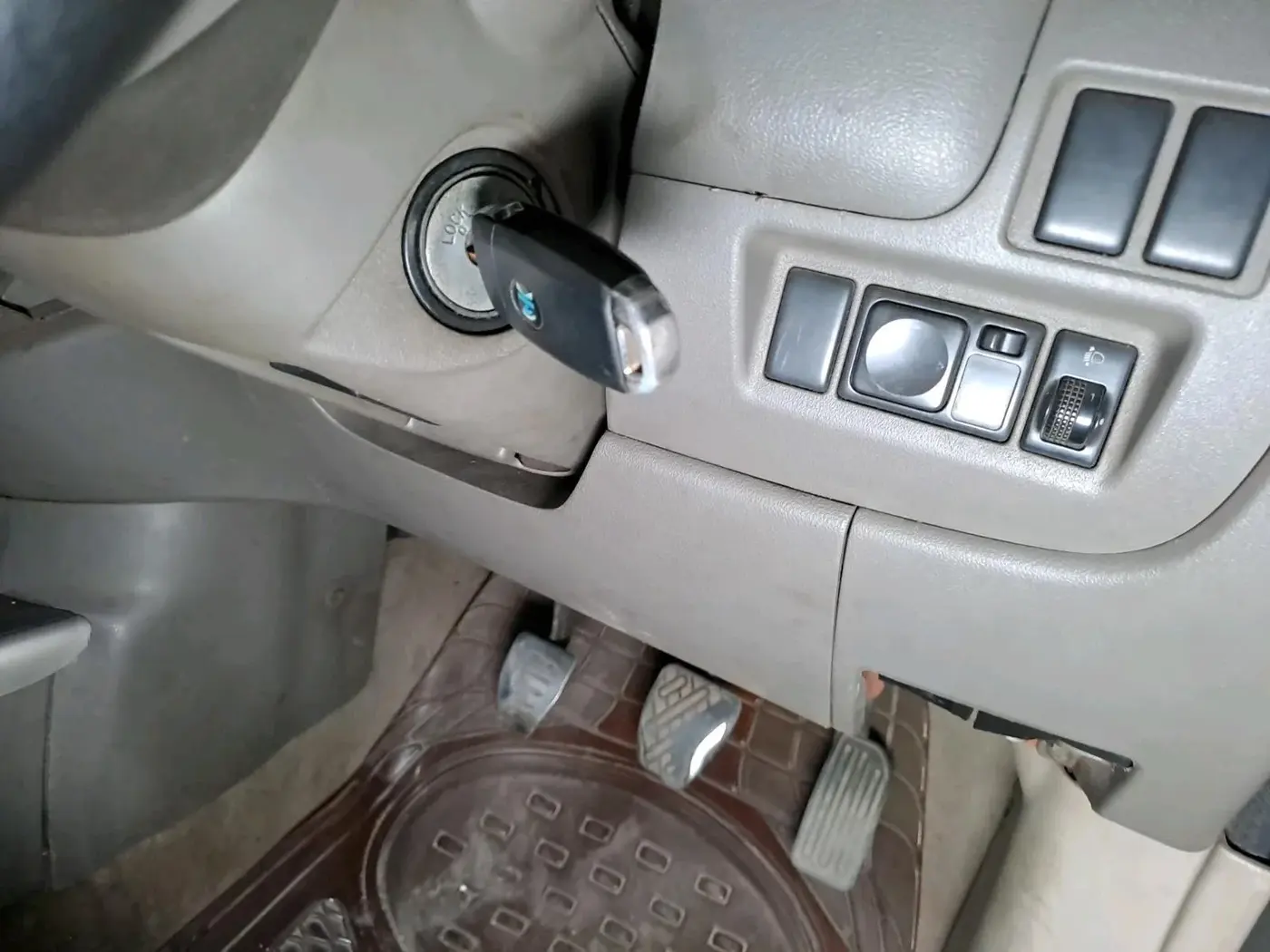 2012 Nissan Sunny XL, Petrol, Manual, 2,17,692 km, interior