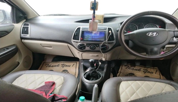 2013 Hyundai i20 MAGNA 1.2, Petrol, Manual, 67,919 km, interior