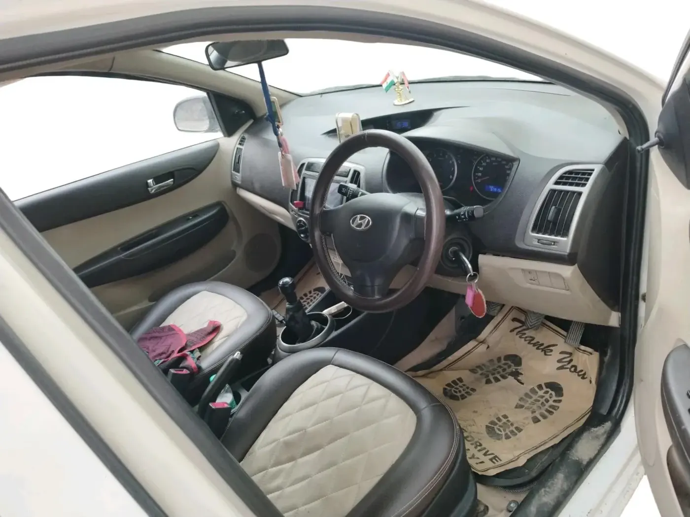 2013 Hyundai i20 MAGNA 1.2, Petrol, Manual, 67,919 km, interior