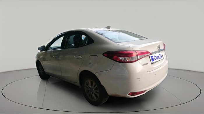 2018 Toyota YARIS V CVT, CNG, Automatic, 1,89,830 km, exterior