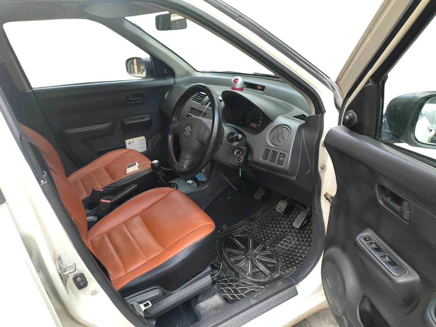 2011 Maruti Swift Dzire LXI, Petrol, Manual, 84,018 km, interior