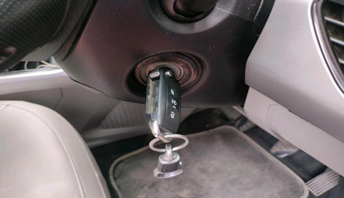 2019 Tata NEXON XM PETROL, Petrol, Manual, 98,760 km, interior