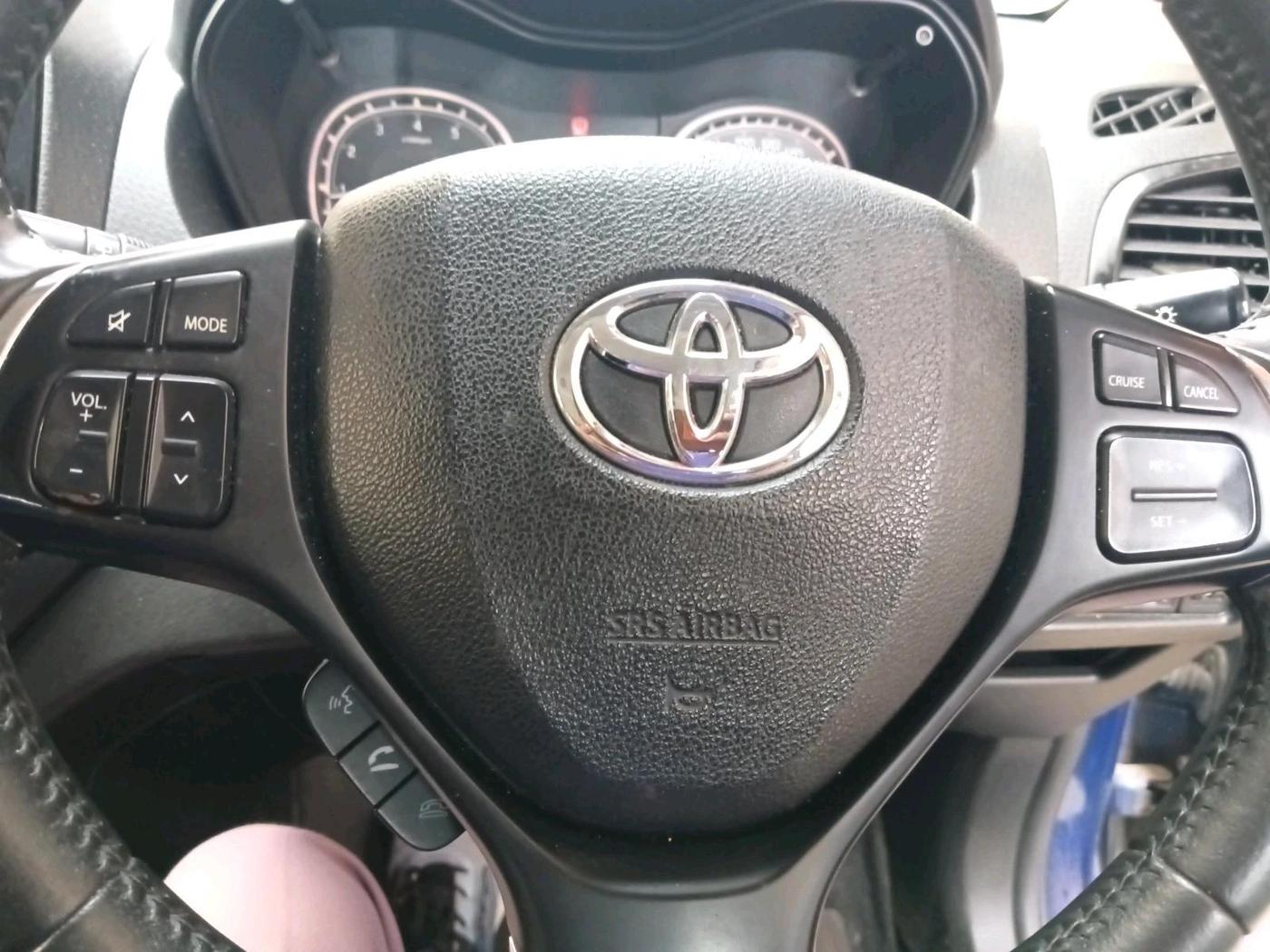 2021 Toyota URBAN CRUISER PREMIUM GRADE MT DUAL TONE, Petrol, Manual, 61,484 km, interior