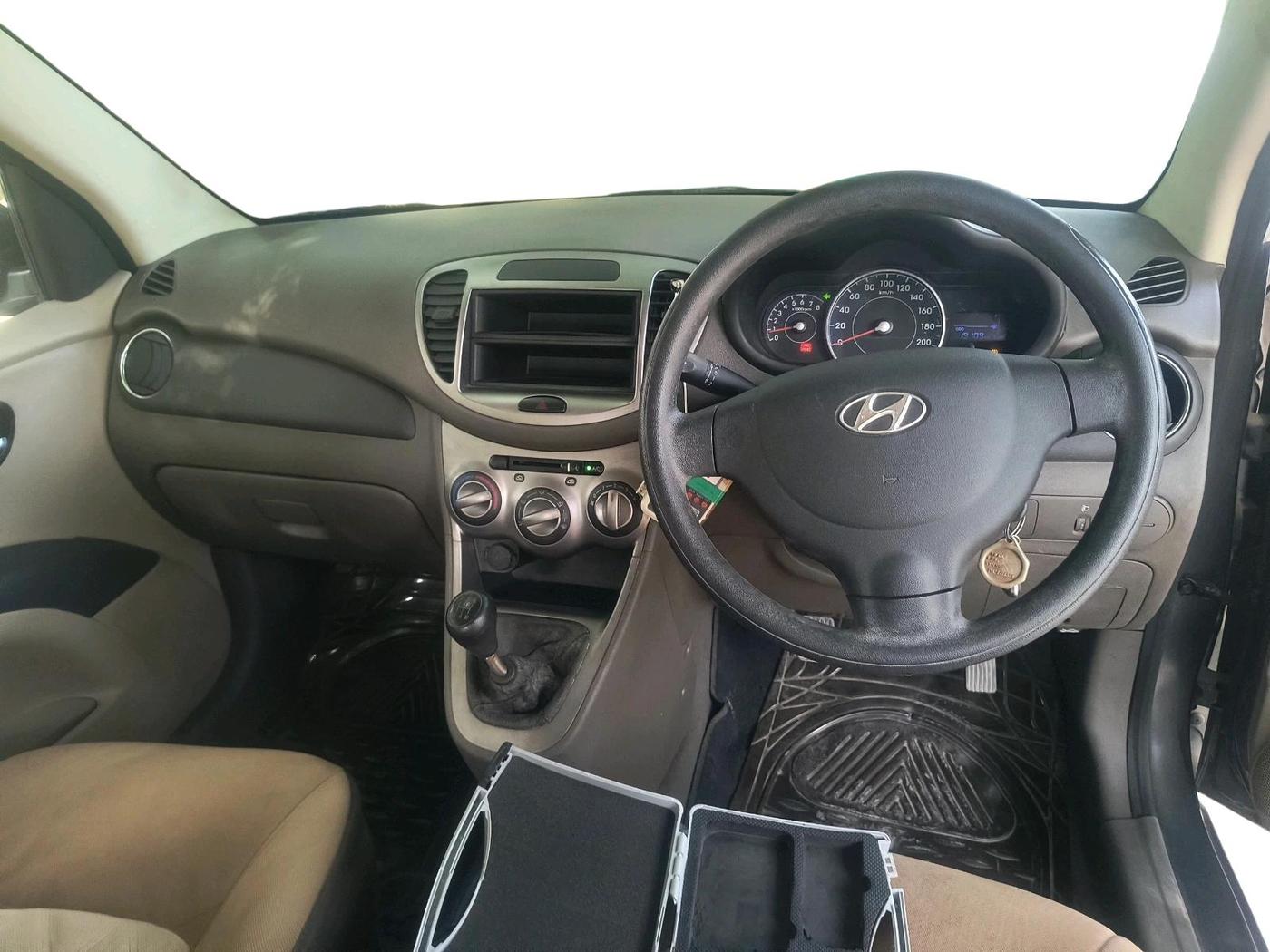 2013 Hyundai Grand i10 MAGNA 1.2 KAPPA VTVT, Petrol, Manual, 19,110 km, interior