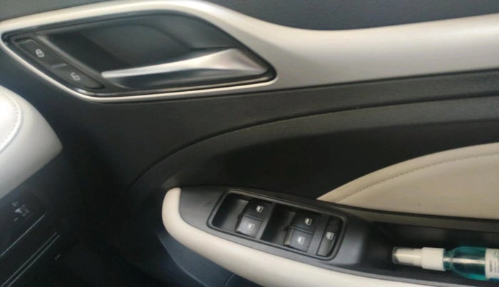 2021 MG ASTOR SHARP 1.5 CVT, Petrol, Automatic, 72,406 km, interior