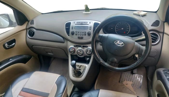 2012 Hyundai i10 SPORTZ 1.2, Petrol, Manual, 77,568 km, interior