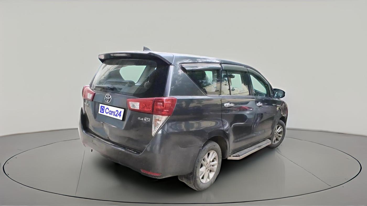 2016 Toyota Innova Crysta 2.4 VX 7 STR, Diesel, Manual, 93,857 km, exterior