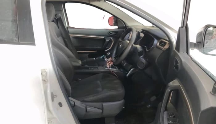 2022 Renault Kiger RXT (O) MT, Petrol, Manual, 74,882 km, interior