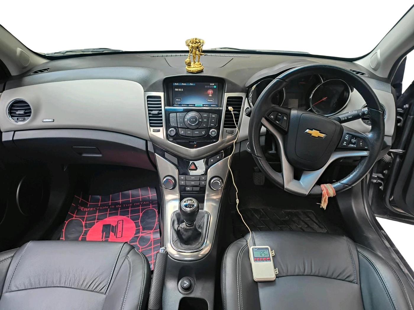 2016 Chevrolet Cruze LTZ, Diesel, Manual, 49,378 km, interior