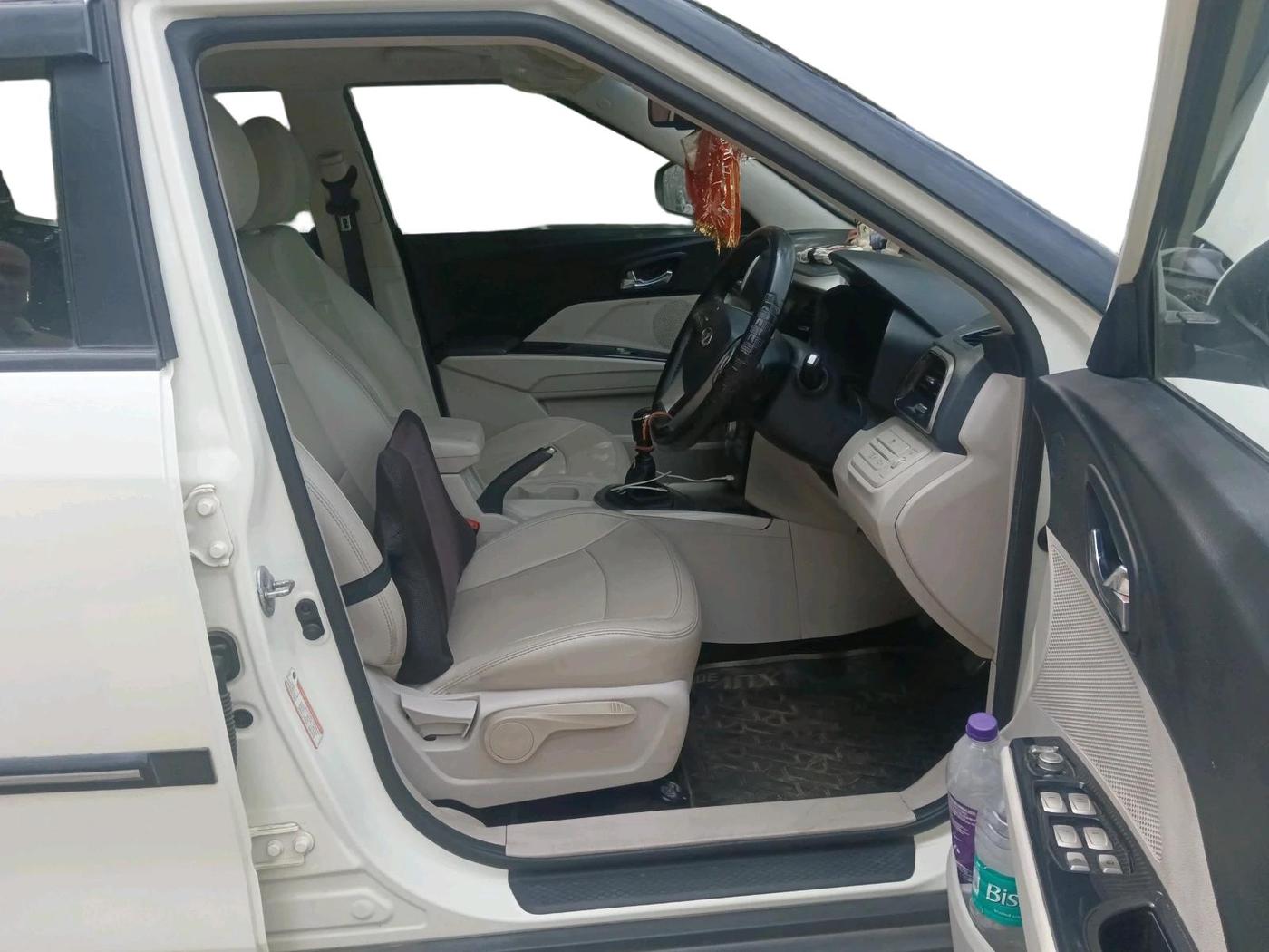 2021 Mahindra XUV300 W8 (O) 1.5 DIESEL, Diesel, Manual, 1,02,885 km, interior