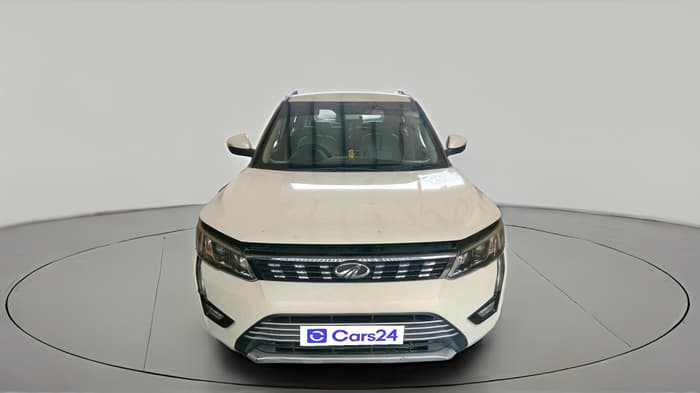 2020 Mahindra XUV300 W8 1.5 DIESEL, Diesel, Manual, 1,52,915 km, exterior