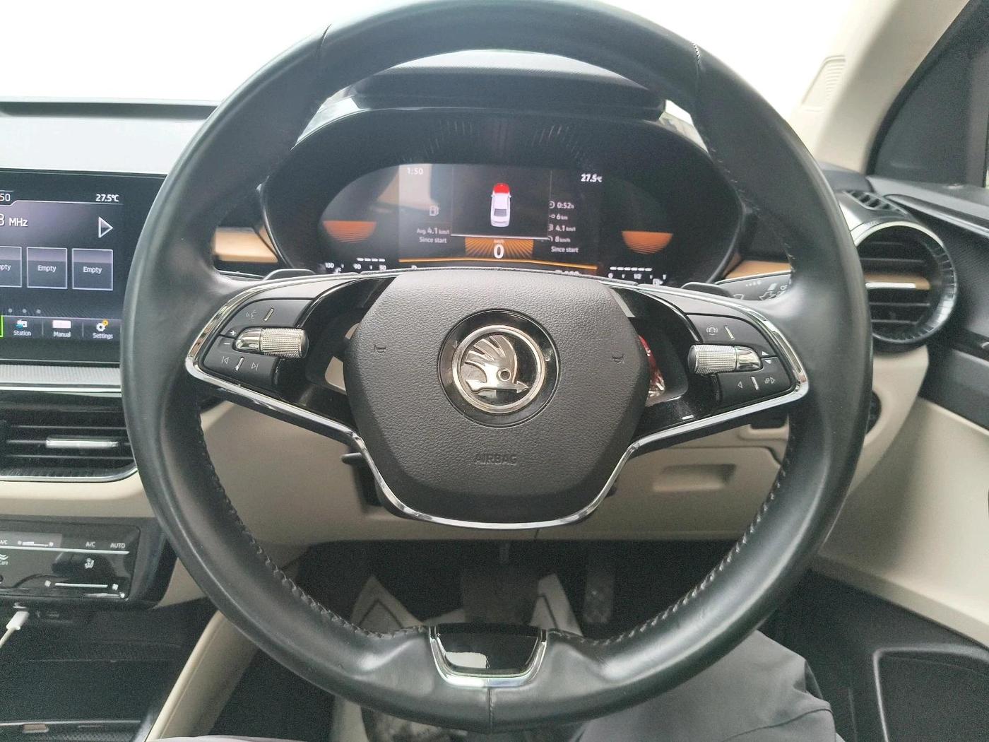 2023 Skoda SLAVIA STYLE 1.0L TSI AT, Petrol, Automatic, 32,897 km, interior