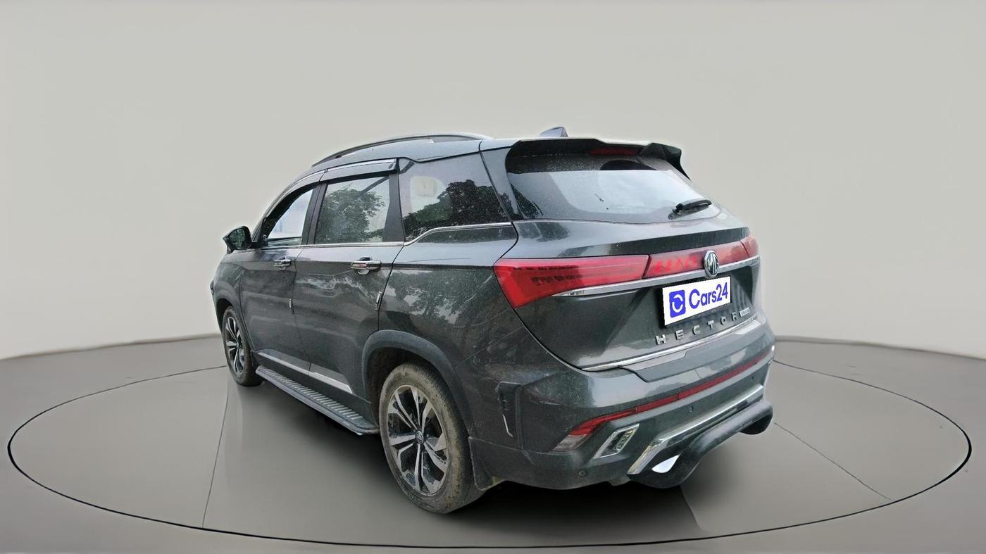 2025 MG HECTOR PLUS SHARP PRO 1.5 PETROL TURBO CVT 7 STR, Petrol, Automatic, 10,468 km, exterior