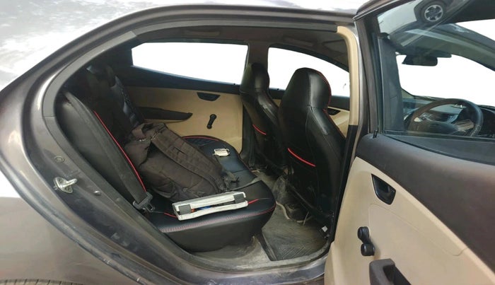 2017 Hyundai Eon MAGNA +, Petrol, Manual, 97,434 km, interior
