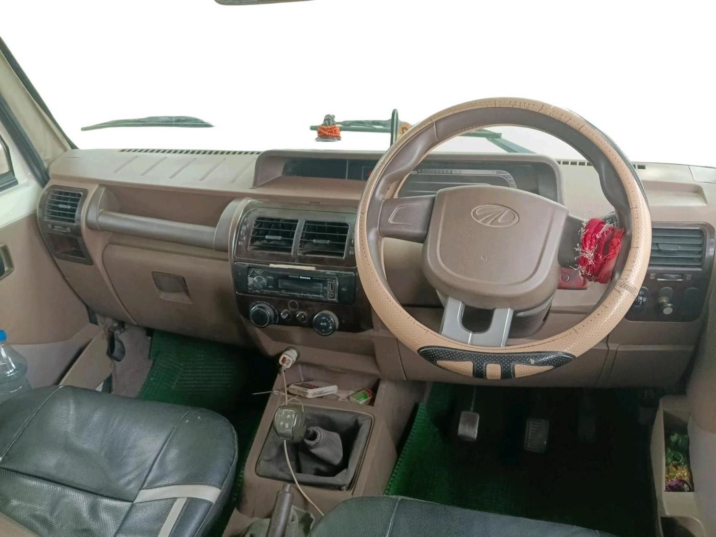 2016 Mahindra Bolero SLX BS IV, Diesel, Manual, 1,18,585 km, interior