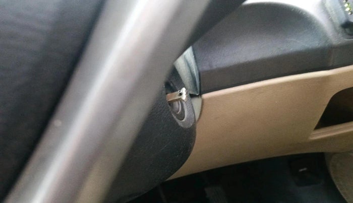 2011 Honda Civic 1.8L I-VTEC V MT SUNROOF, Petrol, Manual, 1,04,283 km, interior