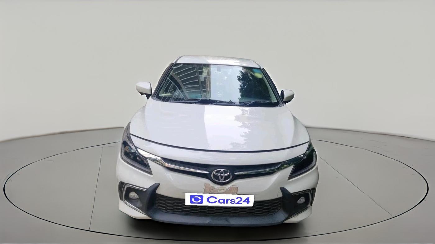 2025 Toyota Glanza V AMT, Petrol, Automatic, 4,664 km, exterior