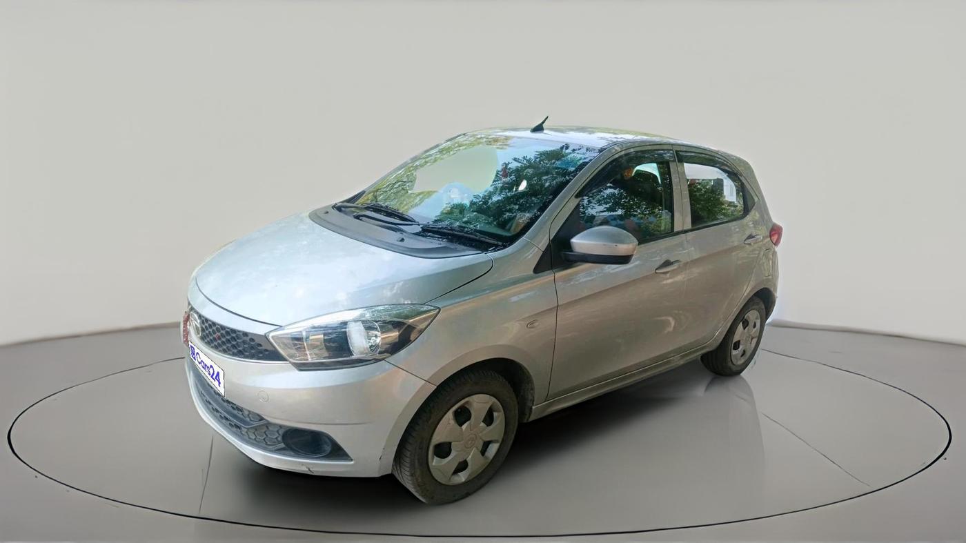2018 Tata Tiago XT PETROL, Petrol, Manual, 1,18,725 km, exterior