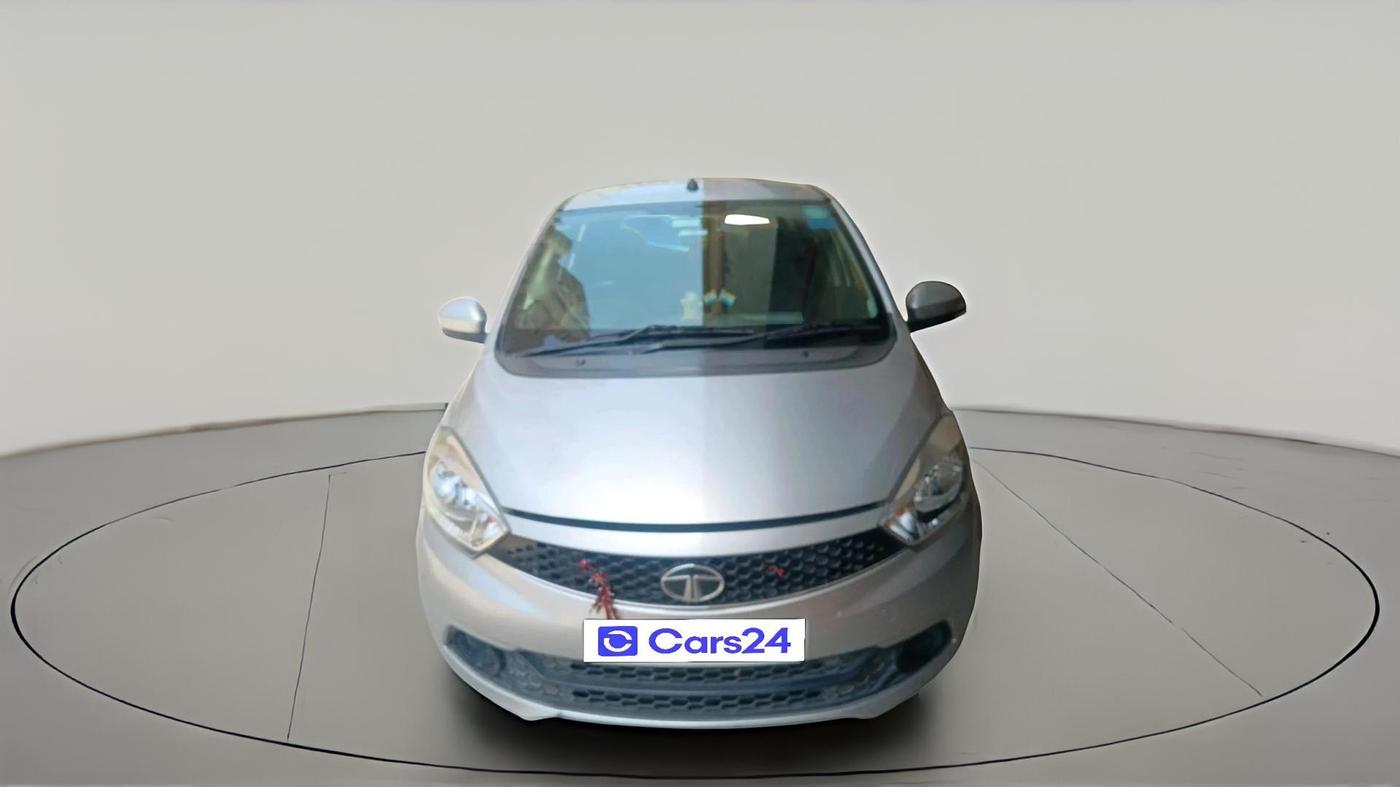 2018 Tata Tiago XT PETROL, Petrol, Manual, 1,18,725 km, exterior