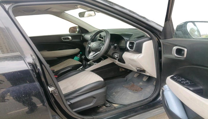 2023 Hyundai VENUE S 1.2, Petrol, Manual, 31,135 km, interior