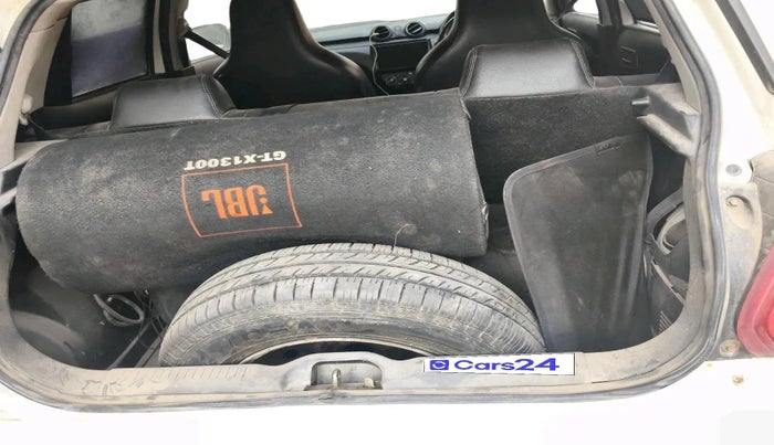 2019 Maruti Swift LXI, CNG, Manual, 67,405 km, exterior