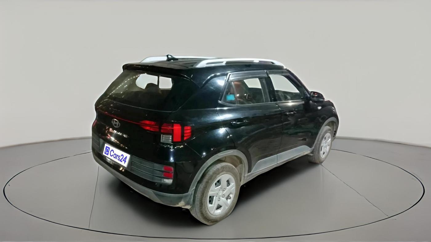 2022 Hyundai VENUE S 1.2, Petrol, Manual, 58,944 km, exterior