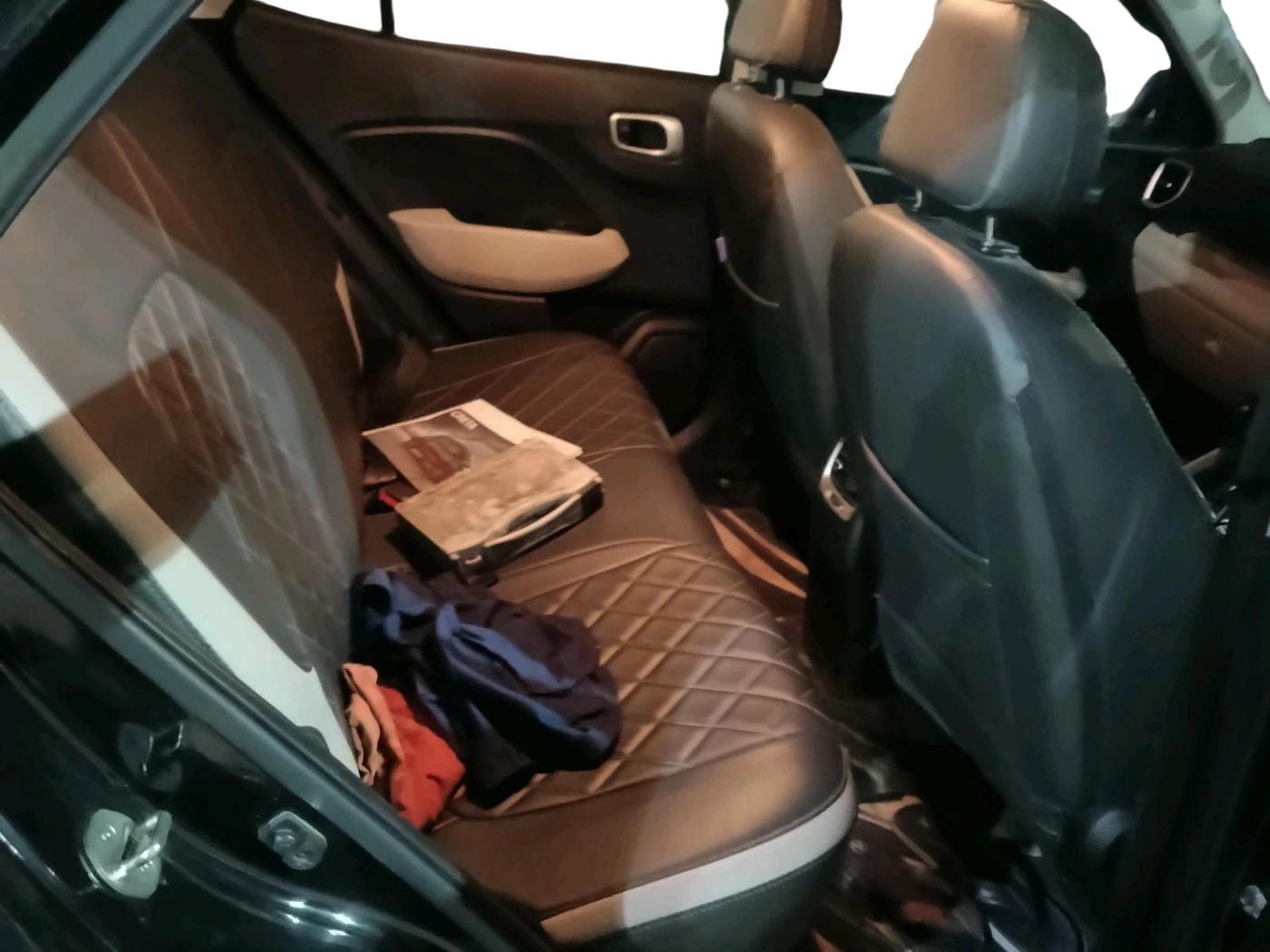 2022 Hyundai VENUE S 1.2, Petrol, Manual, 58,944 km, interior