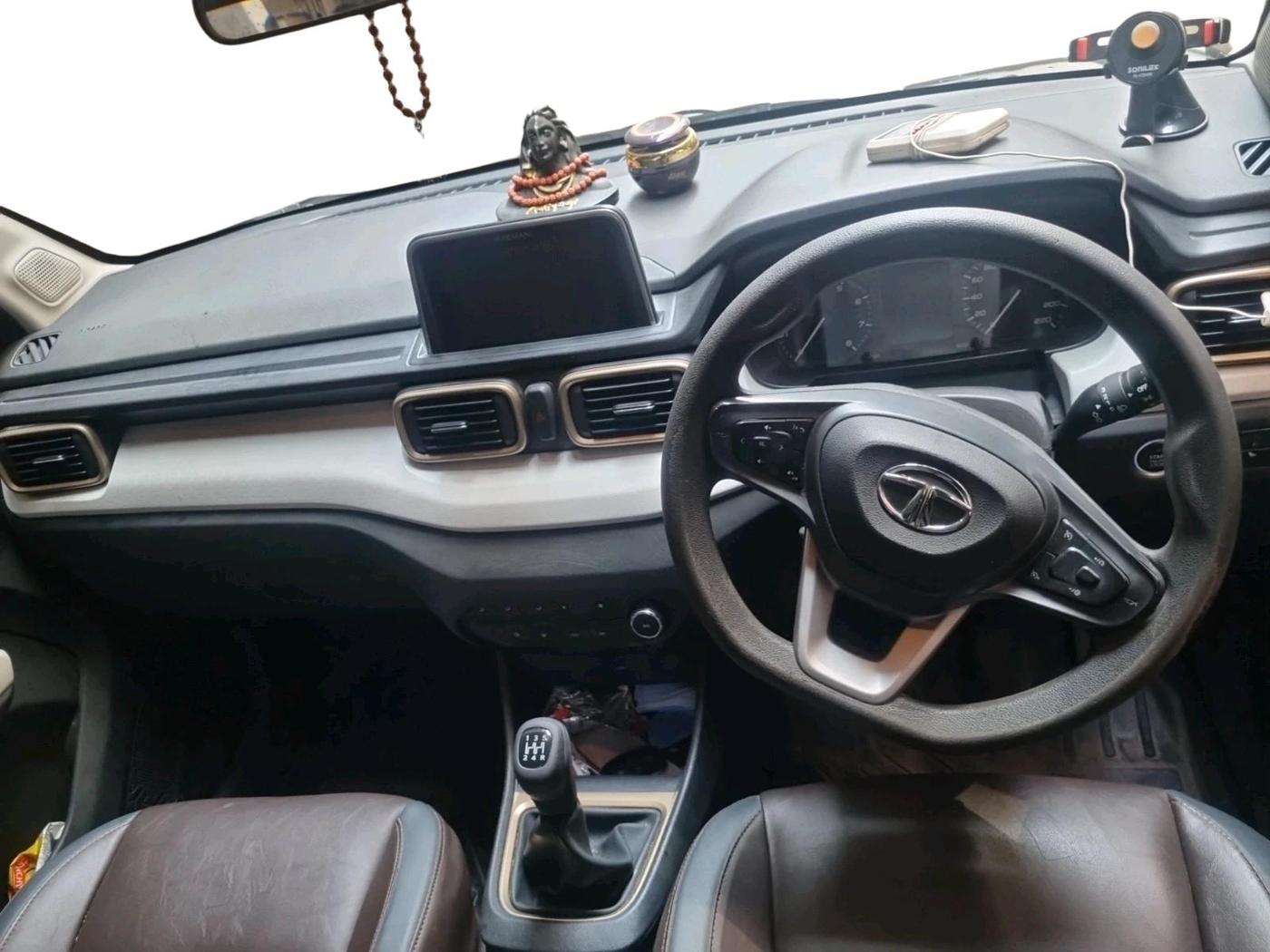 2022 Tata PUNCH ACCOMPLISHED MT, Petrol, Manual, 63,902 km, interior