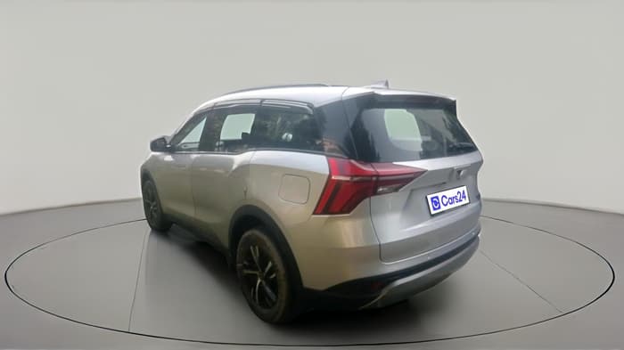 2022 Mahindra XUV700 AX 3 P MT 5 STR, Petrol, Manual, 33,131 km, exterior