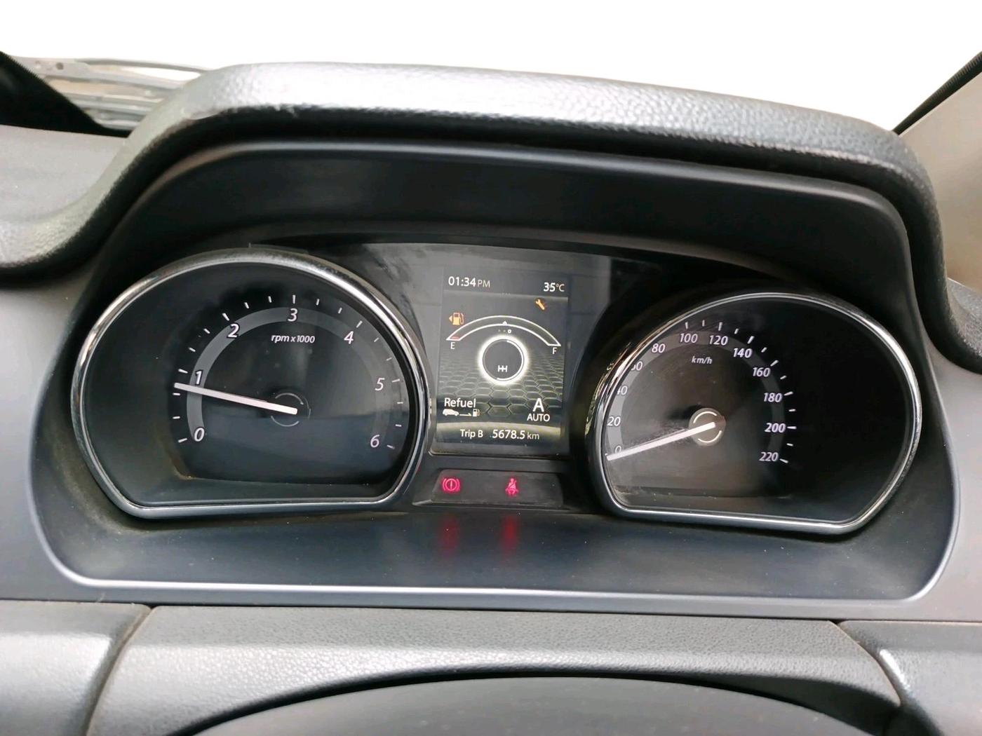 2017 Tata Hexa XT 4X2 6 STR, Diesel, Manual, 1,82,936 km, interior