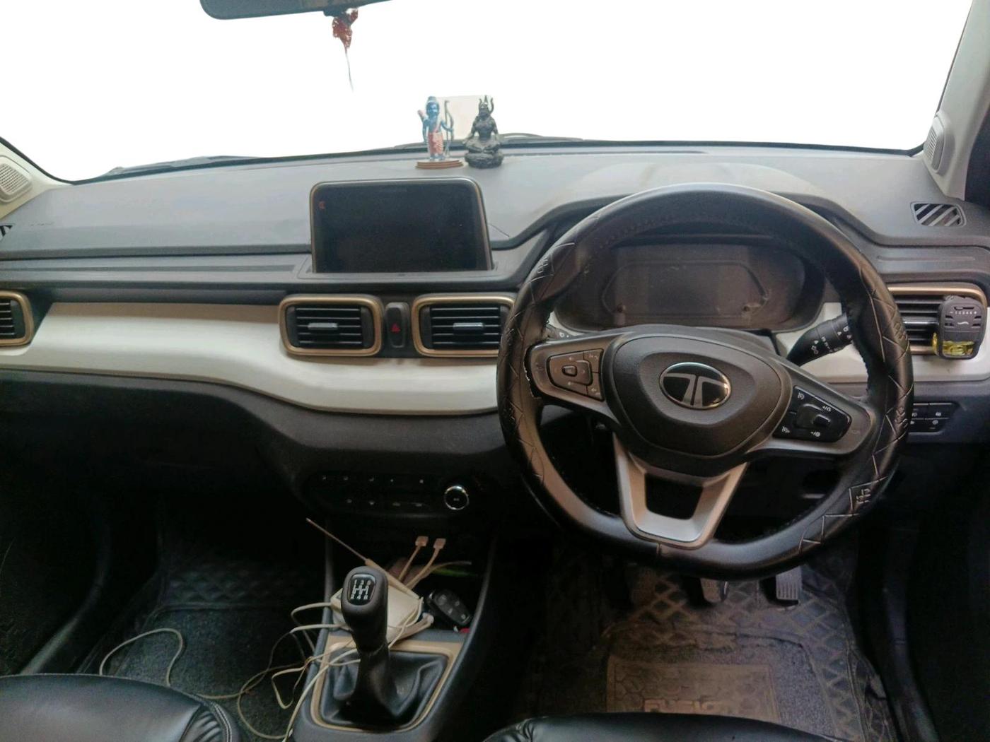 2024 Tata PUNCH ACCOMPLISHED DAZZLE PACK MT, Petrol, Manual, 48,851 km, interior