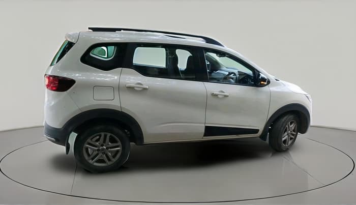 2022 Renault TRIBER RXZ, Petrol, Manual, 32,583 km, exterior