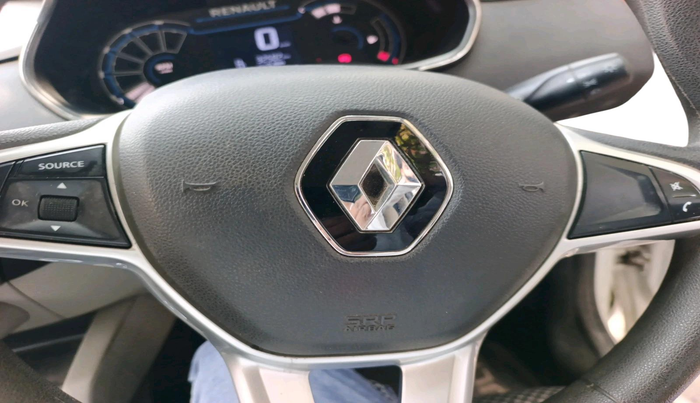 2022 Renault TRIBER RXZ, Petrol, Manual, 32,583 km, interior