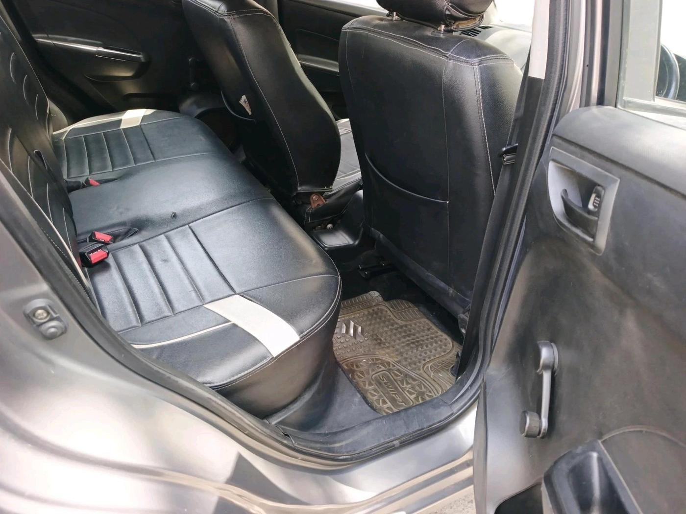 2013 Maruti Swift LXI, Petrol, Manual, 73,433 km, interior