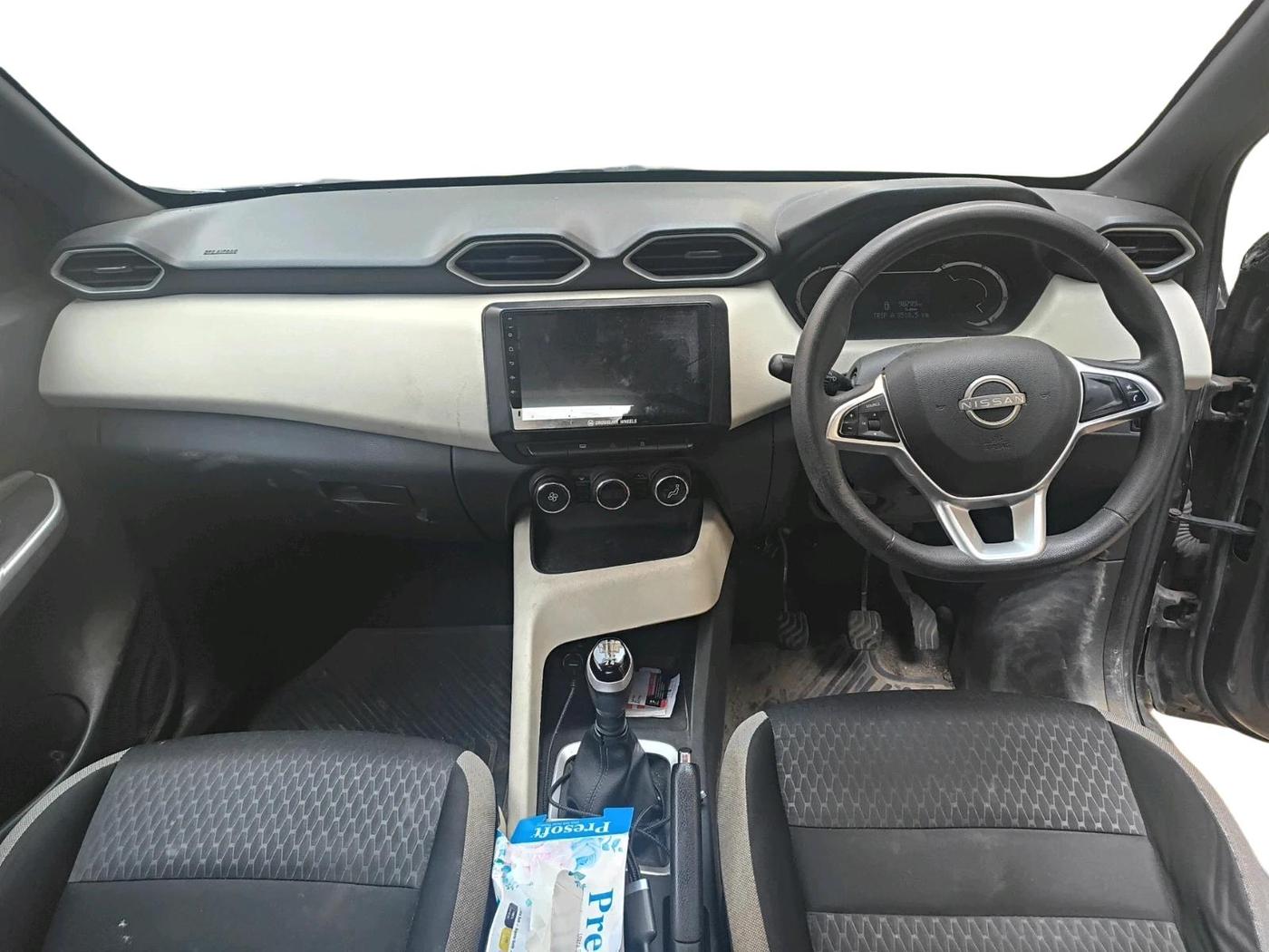 2023 Nissan MAGNITE XL, Petrol, Manual, 98,299 km, interior