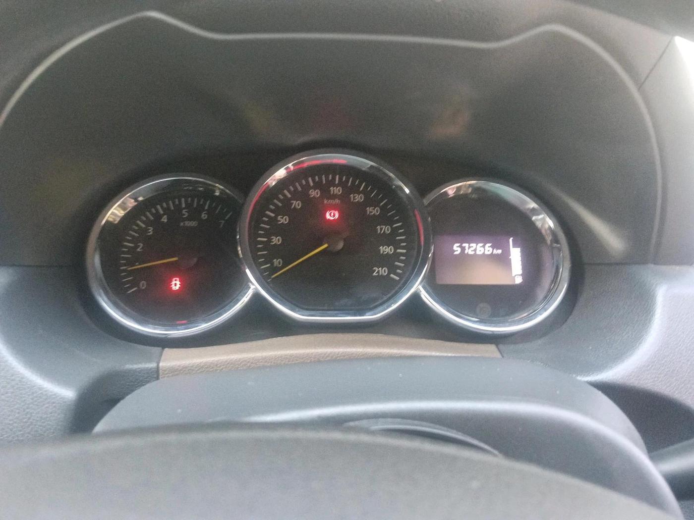 2016 Renault Duster 85 PS RXL DIESEL, Diesel, Manual, 57,266 km, interior