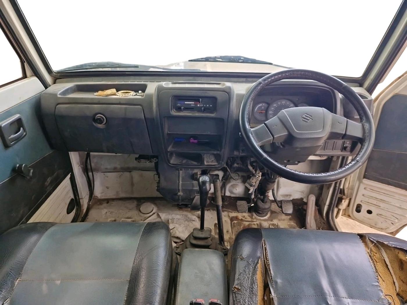 2017 Maruti Omni 5 STR, CNG, Manual, 72,004 km, interior