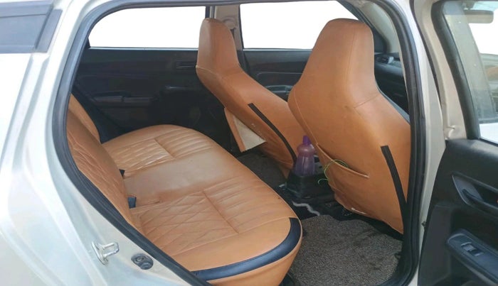2021 Maruti Swift LXI, CNG, Manual, 1,33,393 km, interior