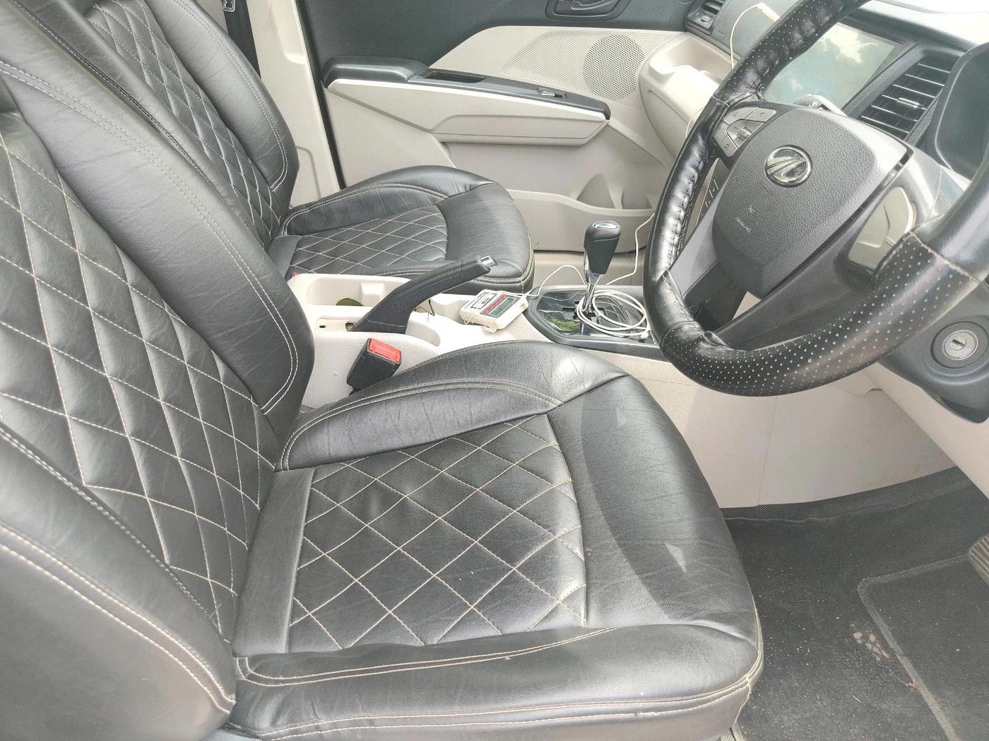 2021 Mahindra XUV300 W6 1.2 PETROL AMT, Petrol, Automatic, 21,905 km, interior